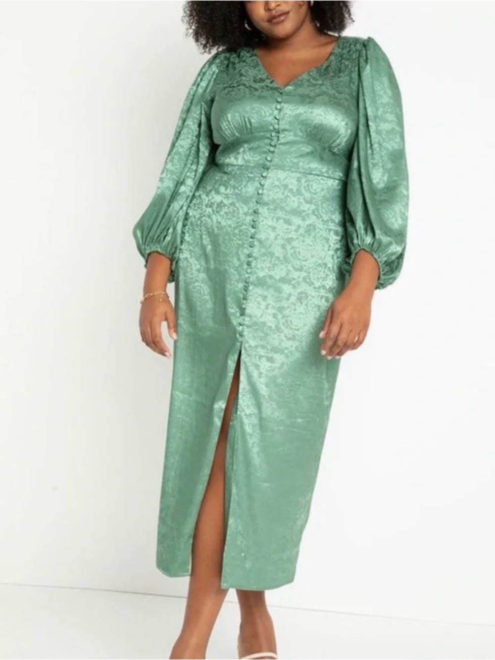 Elegant Green Midi Dress with Buttons